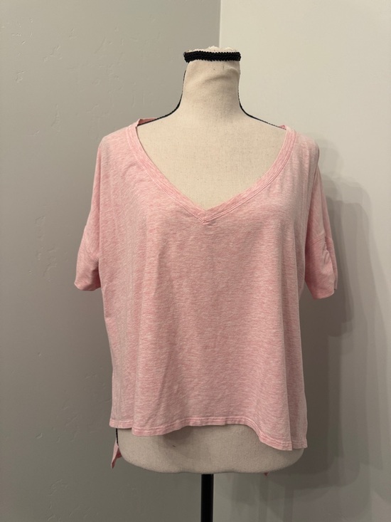 lululemon athletica Tops - Lululemon My Mantra Tee Pink V Neck Short Sleeve High Low Side Slit XL Read